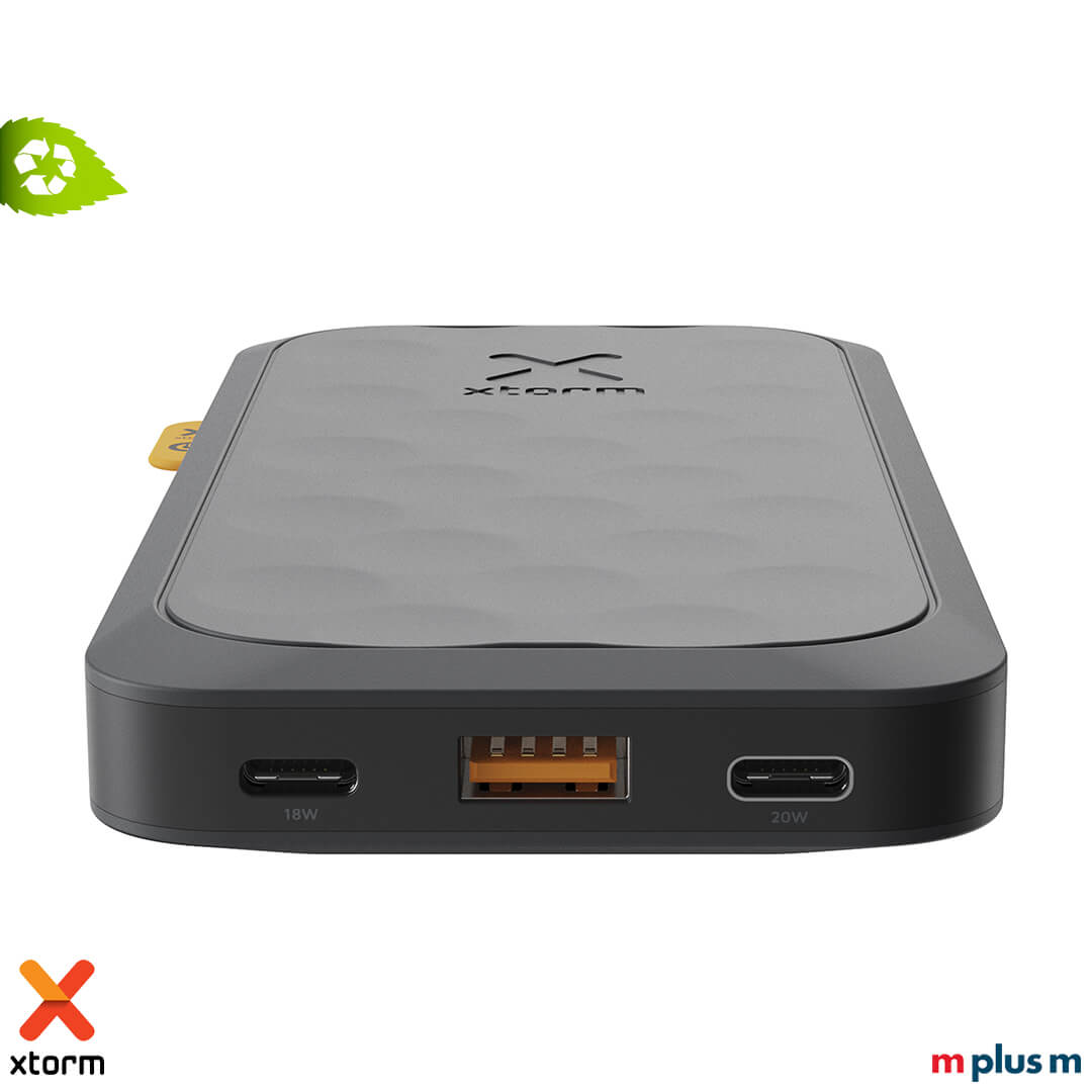 Robuste XTORM Fuel Series 5 Powerbank in Schwarz mit 10.000 mAh Kapazität und 3 Ladeanschlüssen für vielseitige Nutzung