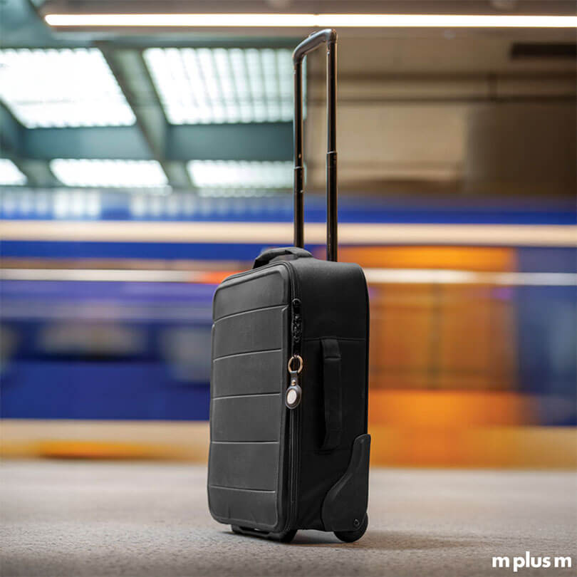 Findet den Koffer: Findmate Smart Tag Finder für Android und Apple als Werbegeschenk