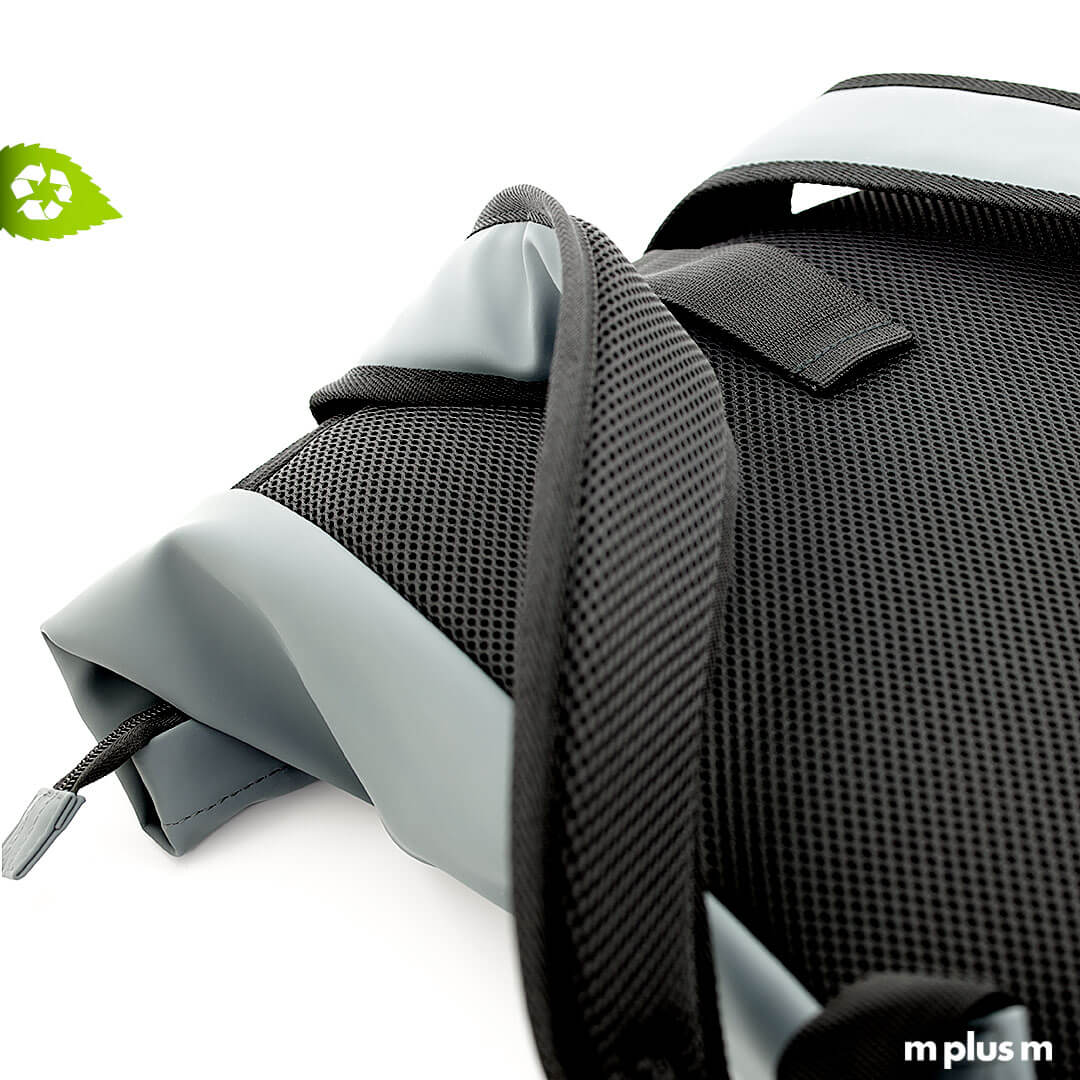 Atmungsaktives Gewebe am Rückteil des AquaPack Laptop Rucksack als Werbegeschenk