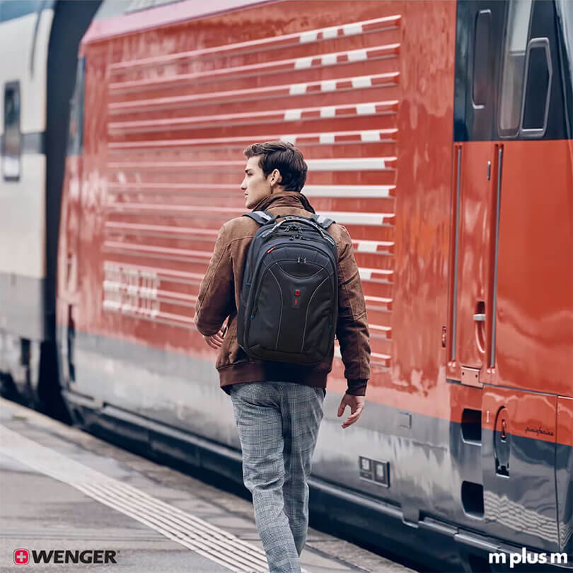 Schwarzer Wenger Carbon Laptop Rucksack mit komfortablen Schultergurten und verstärktem Griff, stabiler Rucksack funktional mit Logo bedrucken