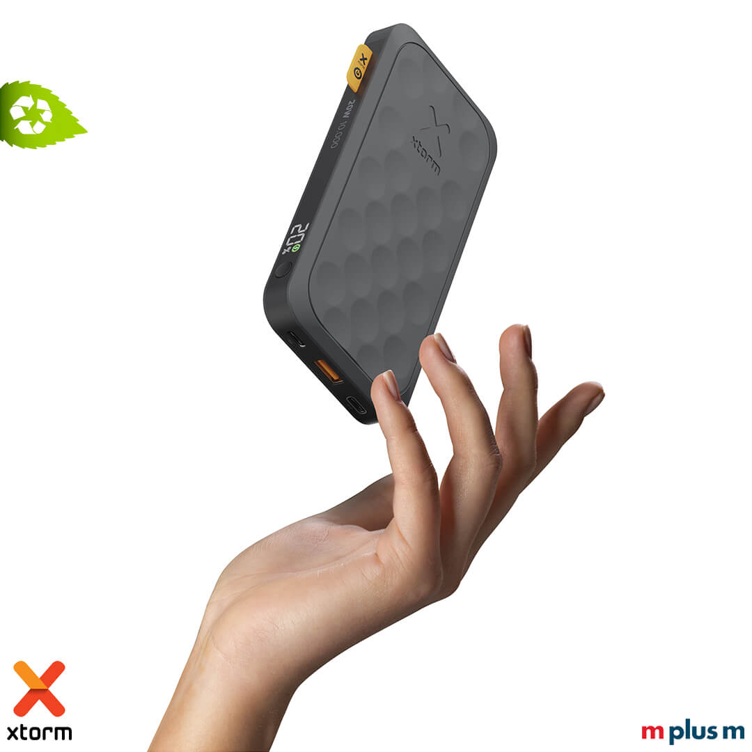 Xtorm FS510 Fuel Series Powerbank in Schwarz mit 20W USB-C PD und Recyclinggehäuse, ideal für Logo-Druck geeignet