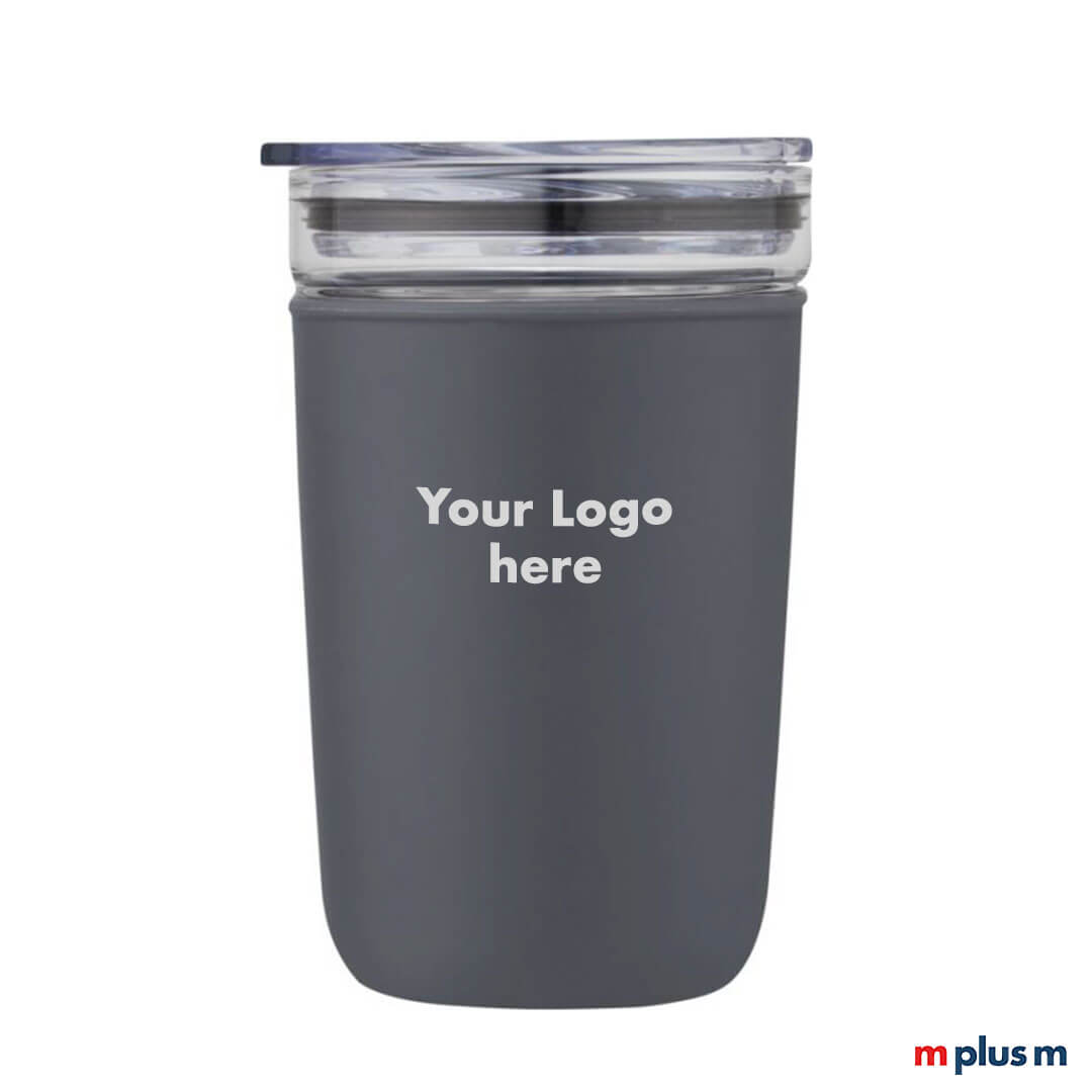 Grauer Coffee To Go Thermobecher aus Glas und Recycling Kunststoff. Nachhaltiger Werbeartikel mit Logo Druck