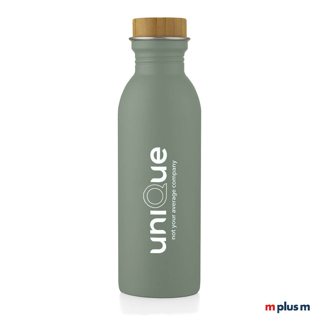 Hier sehen Sie die 'Skruva' Trinkflasche aus Edelstahl in der Farbe grün. Mit Logo Druck ideal als Werbeartikel, Give Away oder Mitarbeitergeschenk