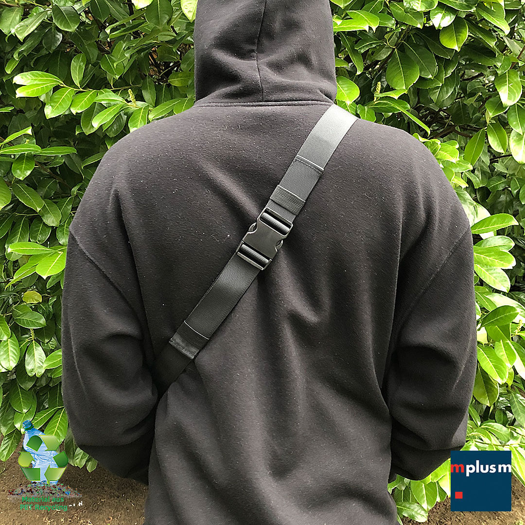 Bauchtasche aus PET-Flaschen als Werbeartikel.