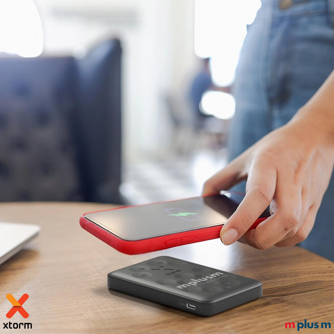 Xtorm Magnet Wireless Powerbank 5000 mAh mit 18W Fast Charge und starker Haltekraft für iPhone 12 bis 15