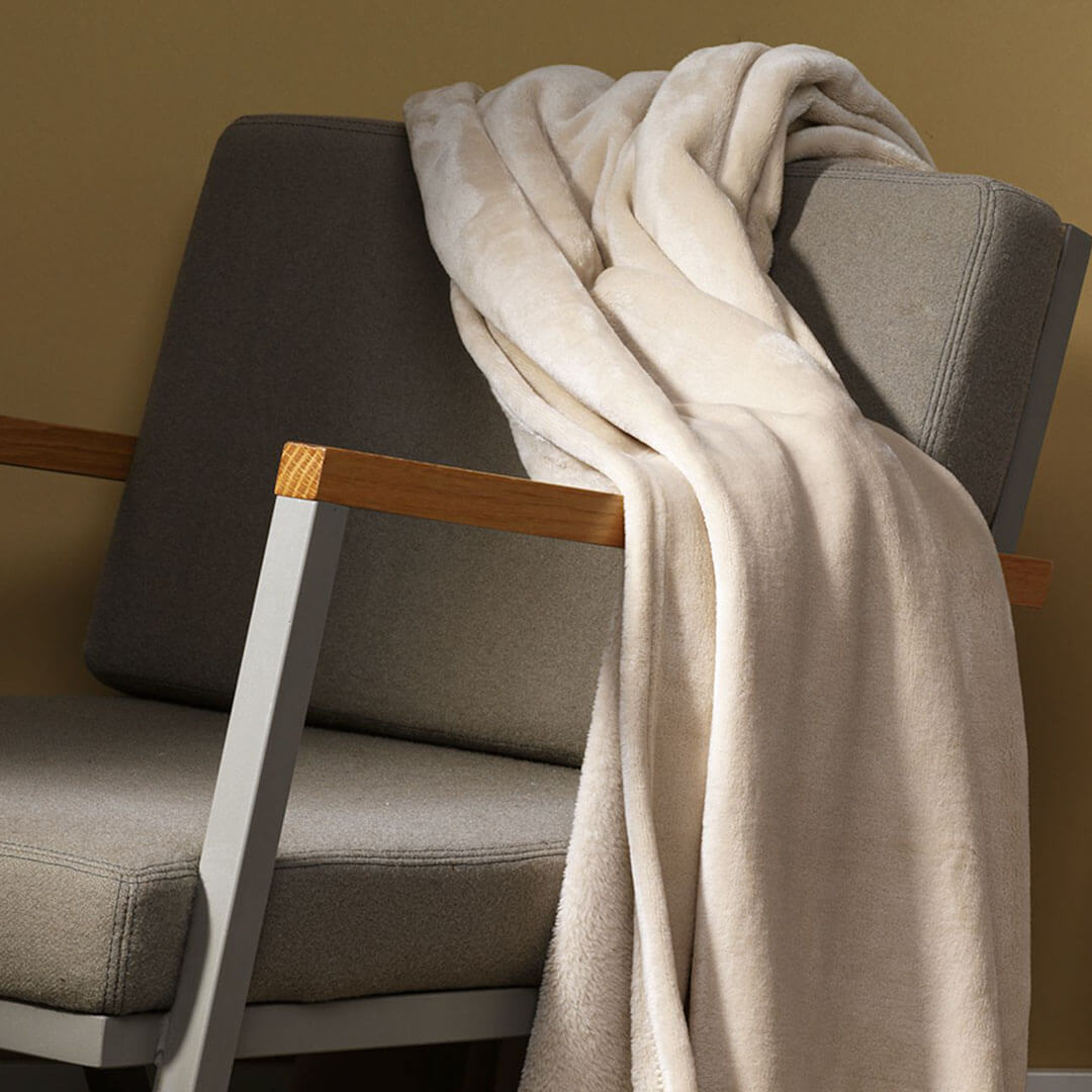 Große XL Flauschi Fleecedecke als Werbegeschenk