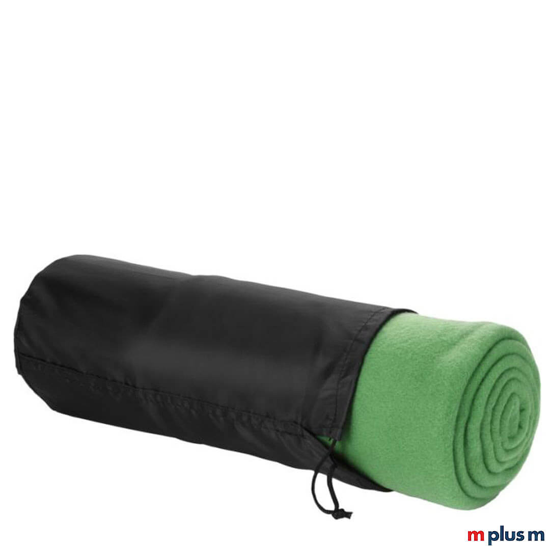 Die einfarbige 'Huggy' Decke besteht aus 100% Polarfleece. Die Decke wird mit einem praktischen Beutel mit Kordelzugverschluss geliefert.