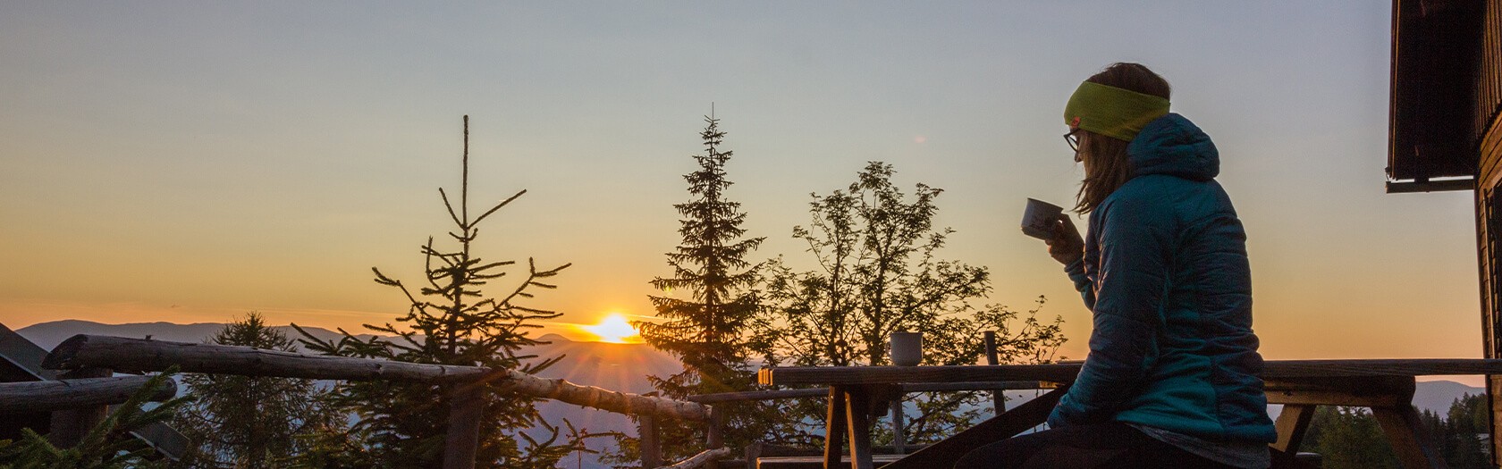 Schwarze Emaille Tasse spülmaschinenfest bedrucken - Banner 