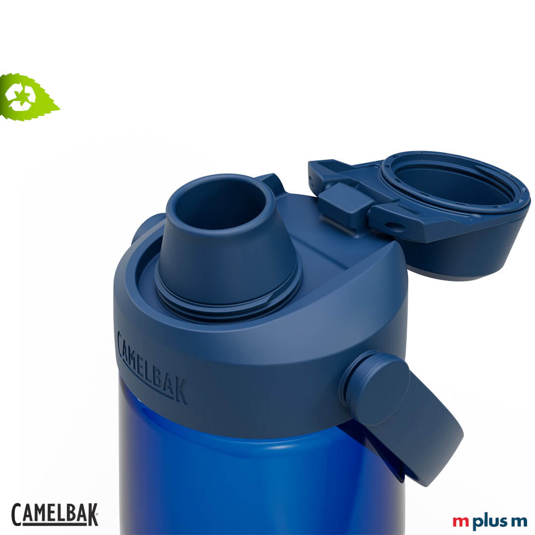 Camelbak Thrive Chug Trinkflasche 750 ml in Blau, hochwertige wiederverwendbare Flasche aus Recycling Tritan, spülmaschinenfest und perfekt für individuellen Werbedruck mit Logo
