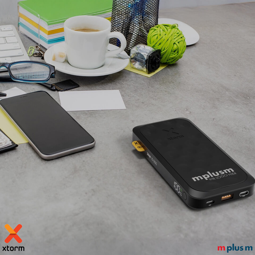 Kompakte FS5 Midnight Black Powerbank mit 10.000 mAh, zwei USB-C PD Anschlüssen und robustem Recyclinggehäuse